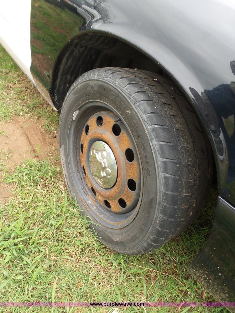 image for item AQ9691 2009 Ford Crown Victoria Police Interceptor