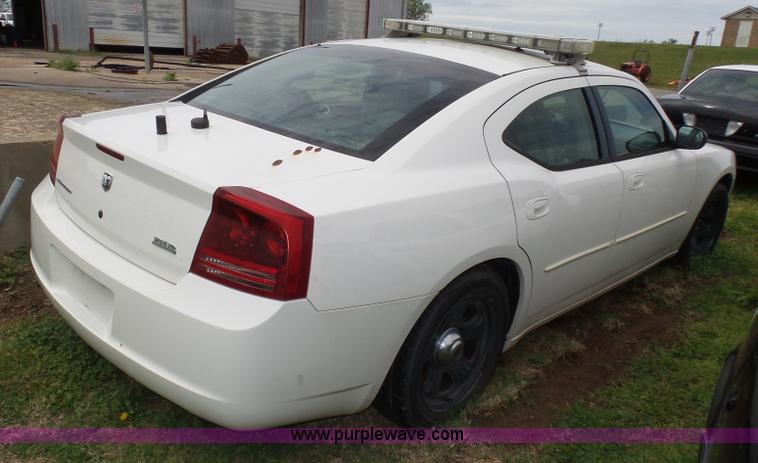 image for item AQ9692 2007 Dodge Charger SE