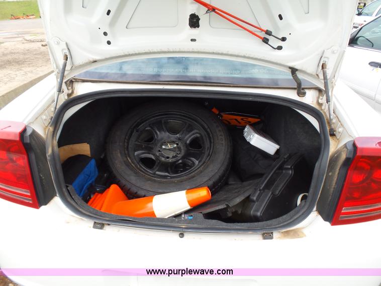 image for item AQ9692 2007 Dodge Charger SE