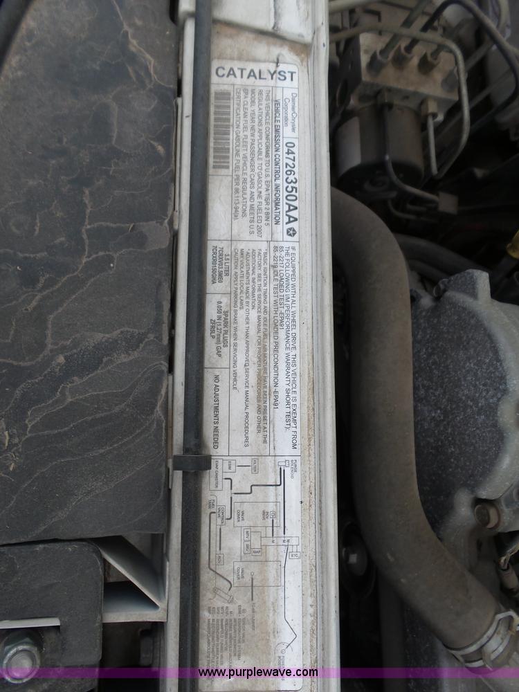 image for item AQ9692 2007 Dodge Charger SE