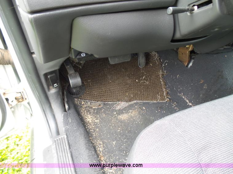 image for item AQ9694 2005 Ford Crown Victoria Police Interceptor