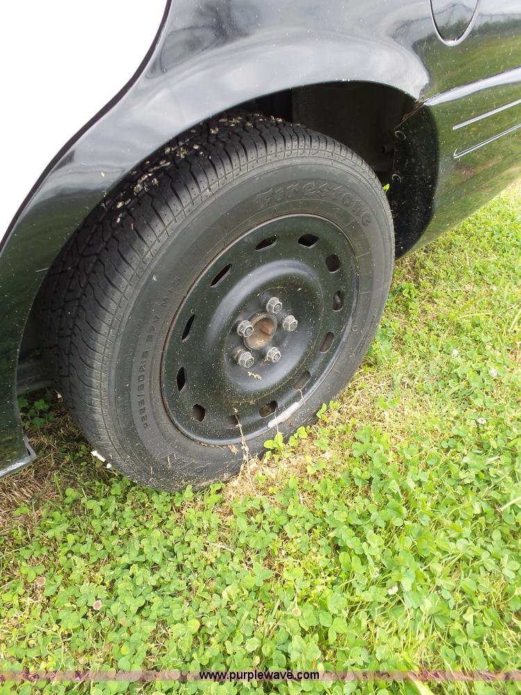 image for item AQ9694 2005 Ford Crown Victoria Police Interceptor