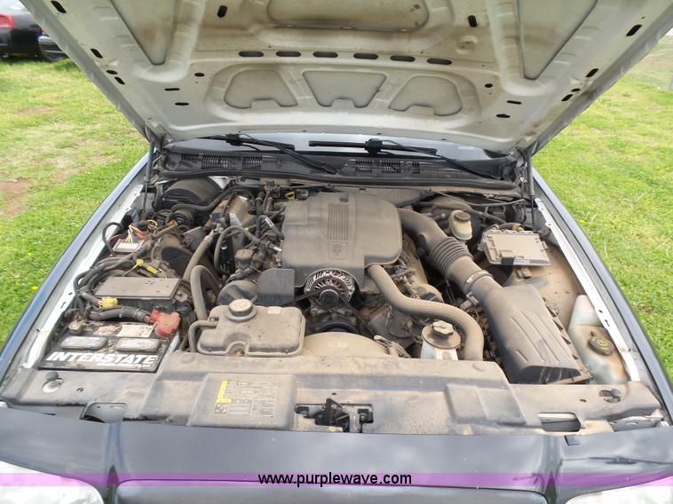 image for item AQ9694 2005 Ford Crown Victoria Police Interceptor