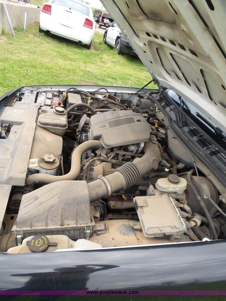 image for item AQ9694 2005 Ford Crown Victoria Police Interceptor