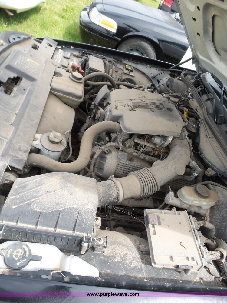 image for item AQ9695 2005 Ford Crown Victoria Police Interceptor