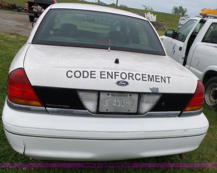image for item AQ9696 1998 Ford Crown Victoria Police Interceptor
