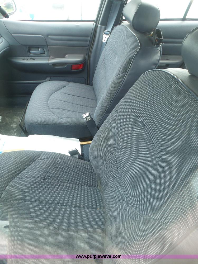 image for item AQ9696 1998 Ford Crown Victoria Police Interceptor
