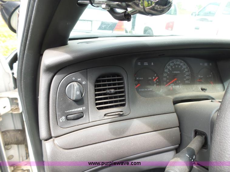 image for item AQ9697 2005 Ford Crown Victoria Police Interceptor