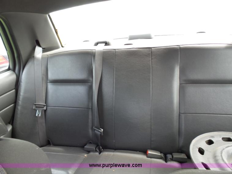 image for item AQ9697 2005 Ford Crown Victoria Police Interceptor