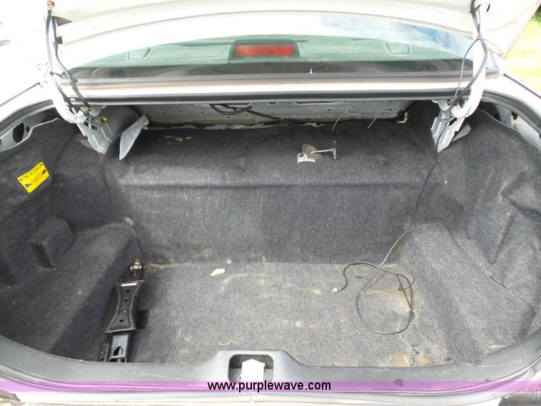 image for item AQ9697 2005 Ford Crown Victoria Police Interceptor