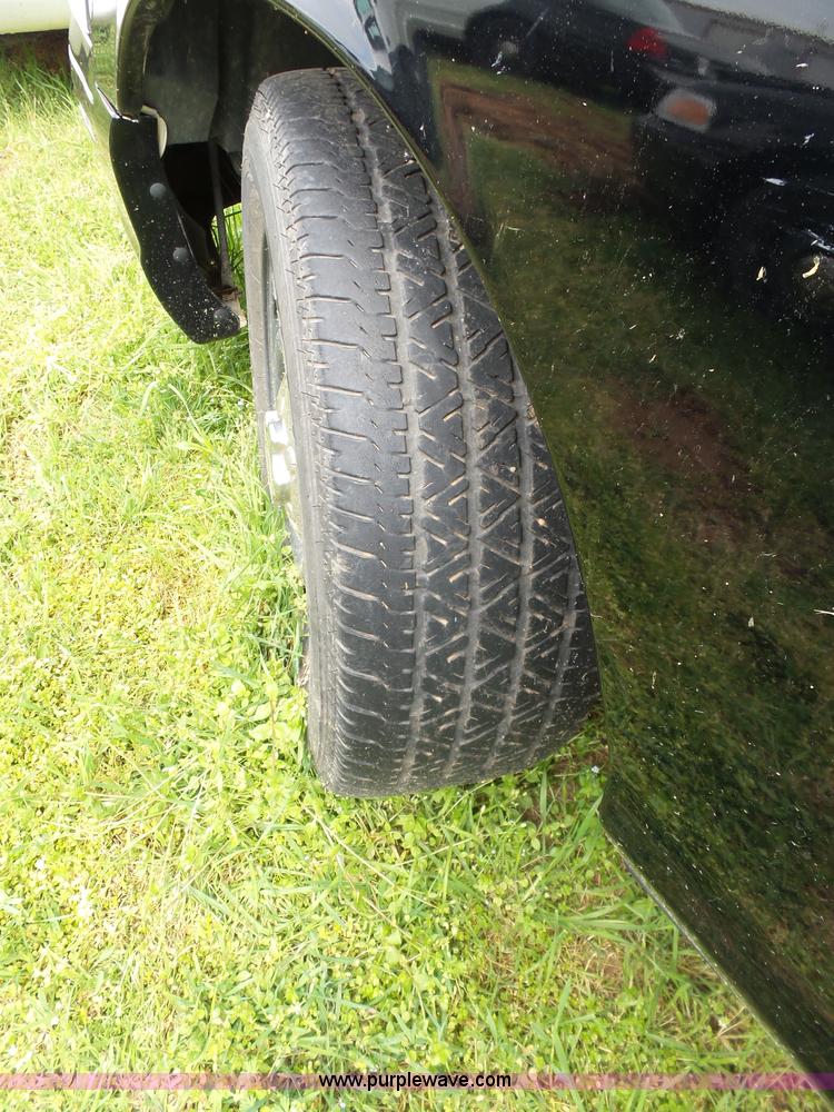 image for item AQ9697 2005 Ford Crown Victoria Police Interceptor