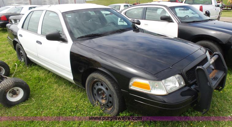 image for item AQ9699 2009 Ford Crown Victoria Police Interceptor