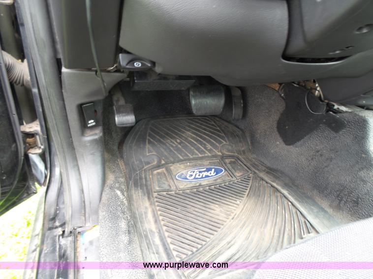 image for item AQ9699 2009 Ford Crown Victoria Police Interceptor