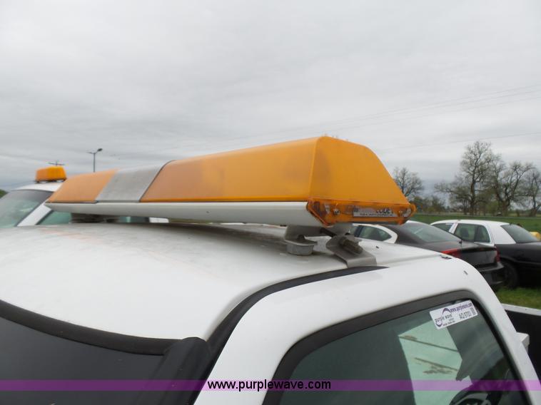 image for item AQ9703 2000 Chevrolet S10 pickup truck