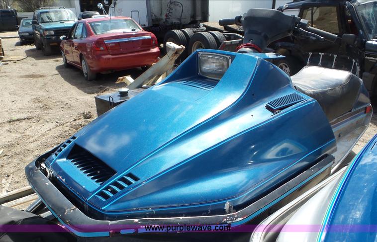 image for item AV9764 Yamaha SS440 snow mobile