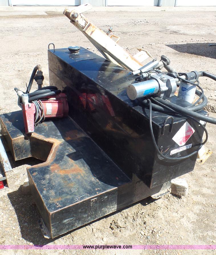 image for item AV9765 Fuel tank