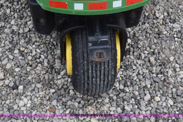 image for item BF9978 John Deere F510 lawn mower