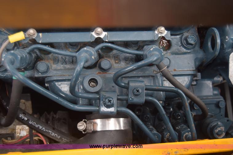 image for item BF9979 2000 Walker MDDGHS lawn mower