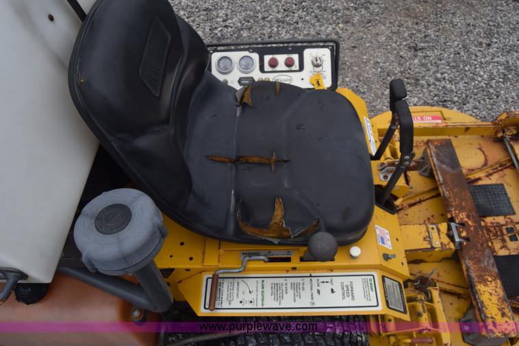 image for item BF9979 2000 Walker MDDGHS lawn mower