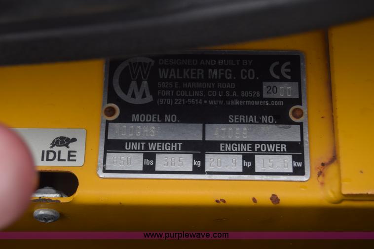 image for item BF9979 2000 Walker MDDGHS lawn mower