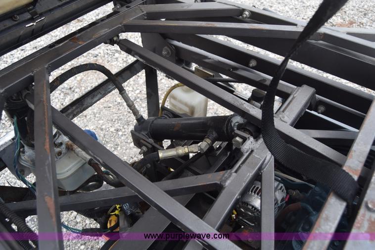 image for item BF9979 2000 Walker MDDGHS lawn mower