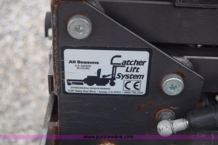 image for item BF9979 2000 Walker MDDGHS lawn mower