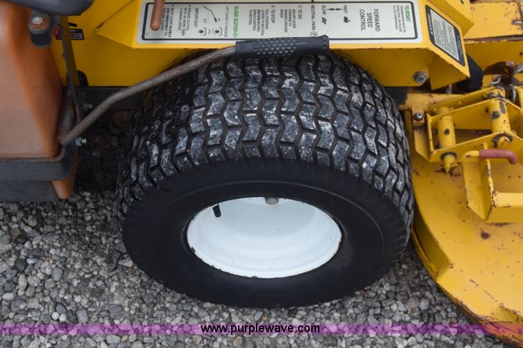 image for item BF9979 2000 Walker MDDGHS lawn mower