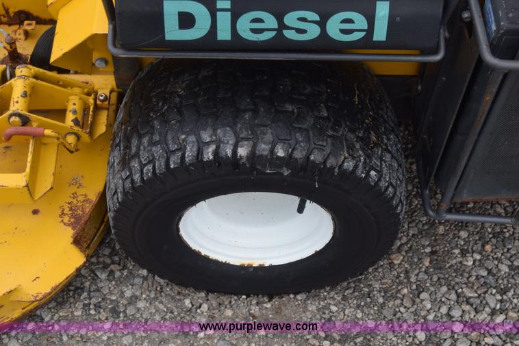 image for item BF9979 2000 Walker MDDGHS lawn mower