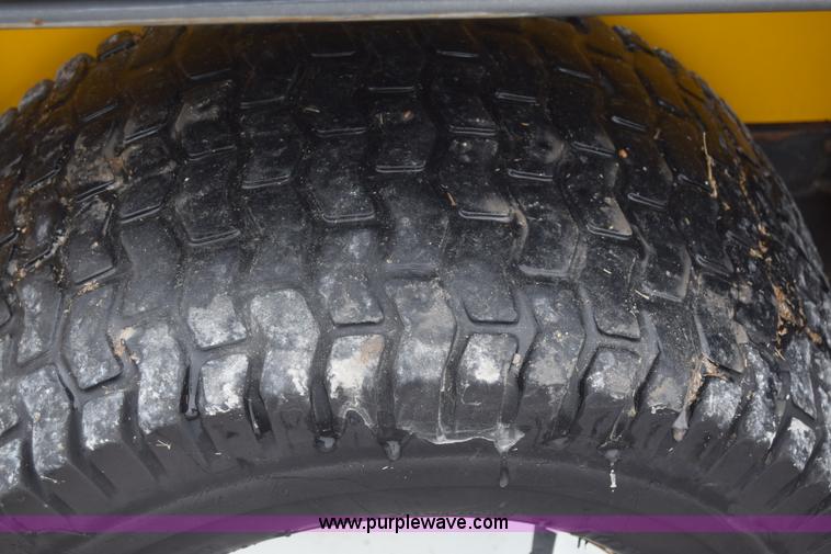 image for item BF9979 2000 Walker MDDGHS lawn mower