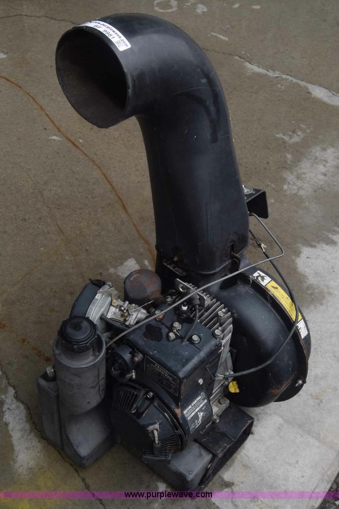 image for item BF9981 John Deere blower gas engine assembly