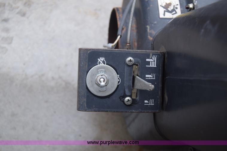 image for item BF9981 John Deere blower gas engine assembly