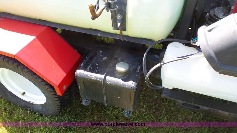 image for item BN9527 1998 Toro 1100 Multipro sprayer