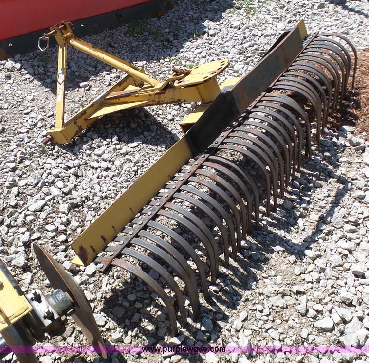 Landscape rake in Grandview, MO Item BS9728 sold Purple Wave