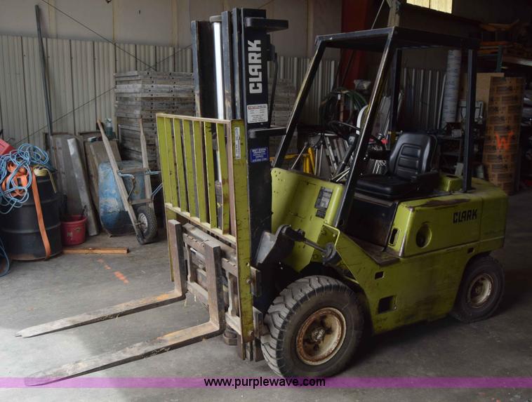 image for item BW9421 Clark C500-Y50 forklift