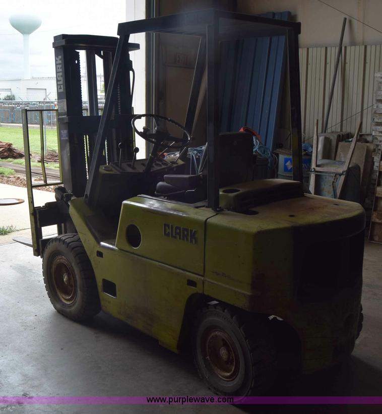 image for item BW9421 Clark C500-Y50 forklift