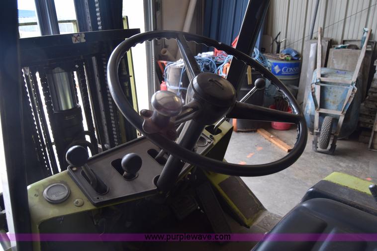 image for item BW9421 Clark C500-Y50 forklift