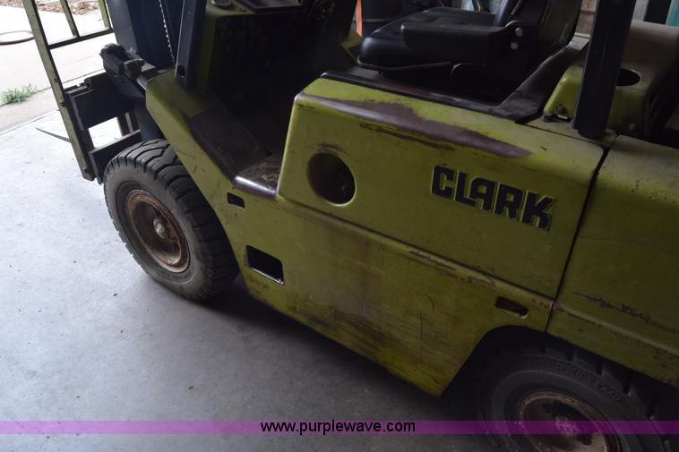 image for item BW9421 Clark C500-Y50 forklift