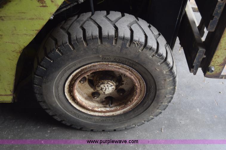 image for item BW9421 Clark C500-Y50 forklift