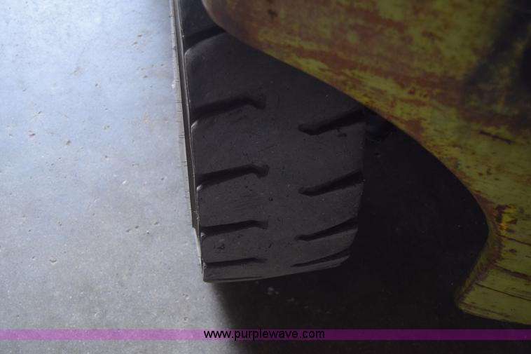 image for item BW9421 Clark C500-Y50 forklift