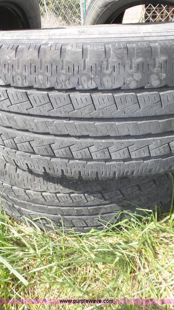 image for item BX9070 (8) tires