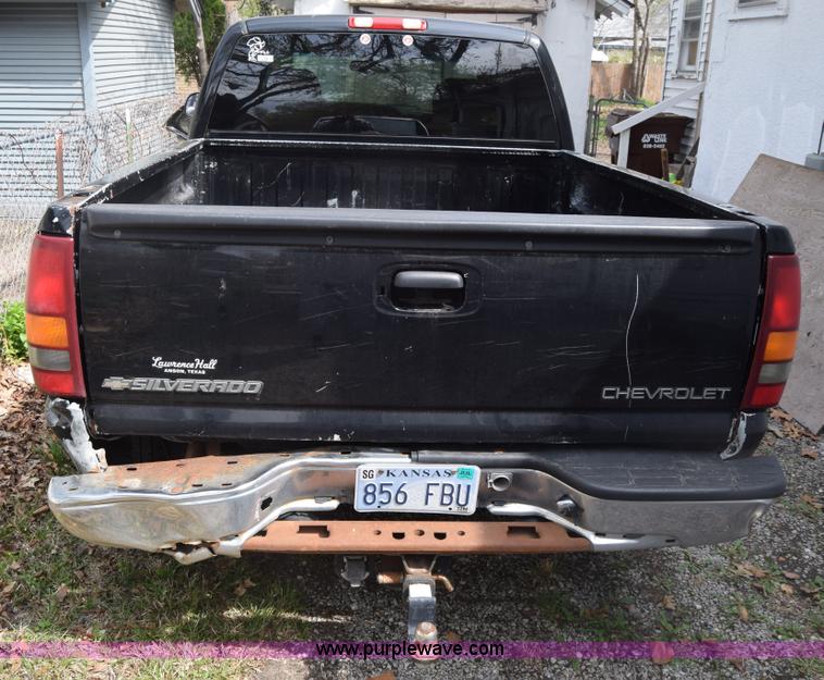 image for item BX9704 2001 Chevrolet Silverado 1500 Ext. Cab pickup truck