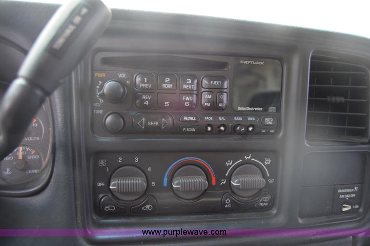 image for item BX9704 2001 Chevrolet Silverado 1500 Ext. Cab pickup truck