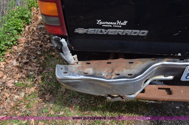 image for item BX9704 2001 Chevrolet Silverado 1500 Ext. Cab pickup truck