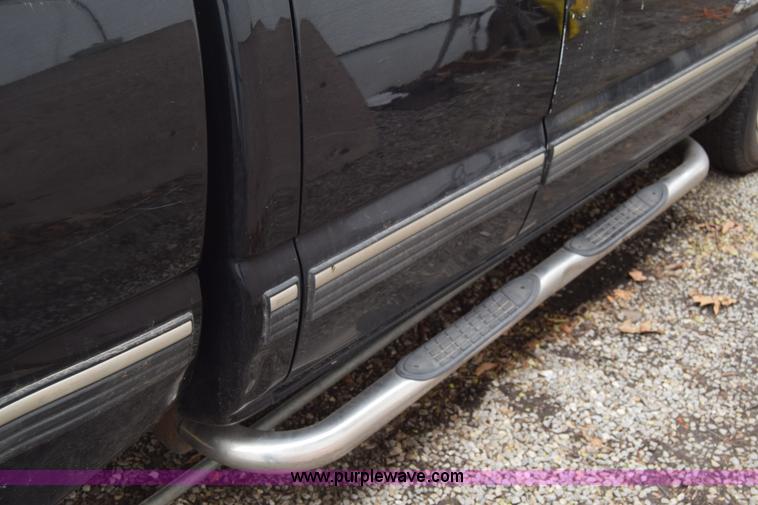 image for item BX9704 2001 Chevrolet Silverado 1500 Ext. Cab pickup truck