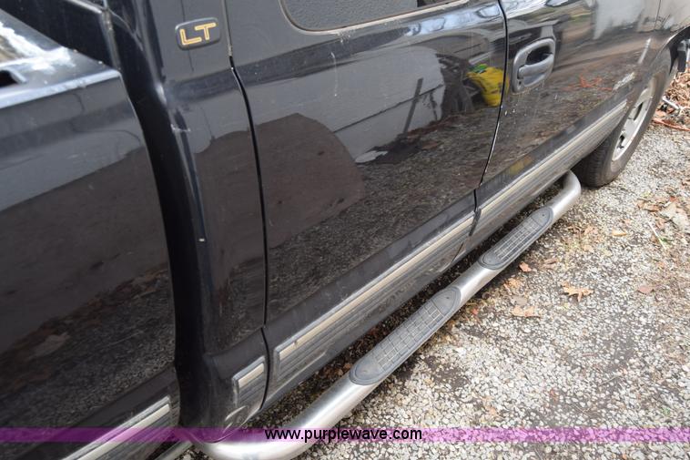 image for item BX9704 2001 Chevrolet Silverado 1500 Ext. Cab pickup truck