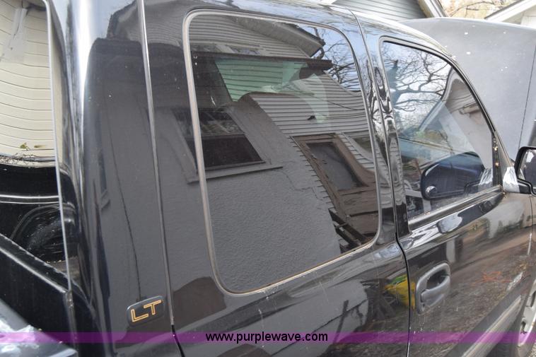 image for item BX9704 2001 Chevrolet Silverado 1500 Ext. Cab pickup truck