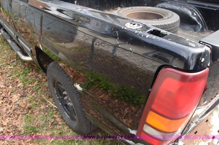 image for item BX9704 2001 Chevrolet Silverado 1500 Ext. Cab pickup truck