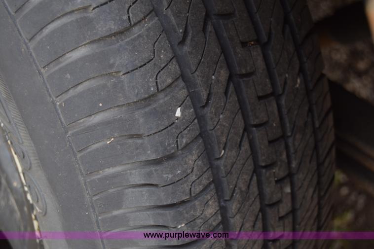 image for item BX9704 2001 Chevrolet Silverado 1500 Ext. Cab pickup truck