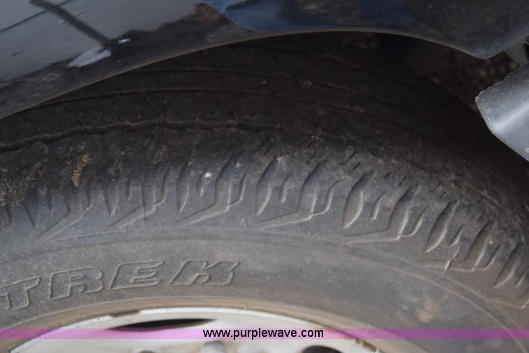 image for item BX9704 2001 Chevrolet Silverado 1500 Ext. Cab pickup truck