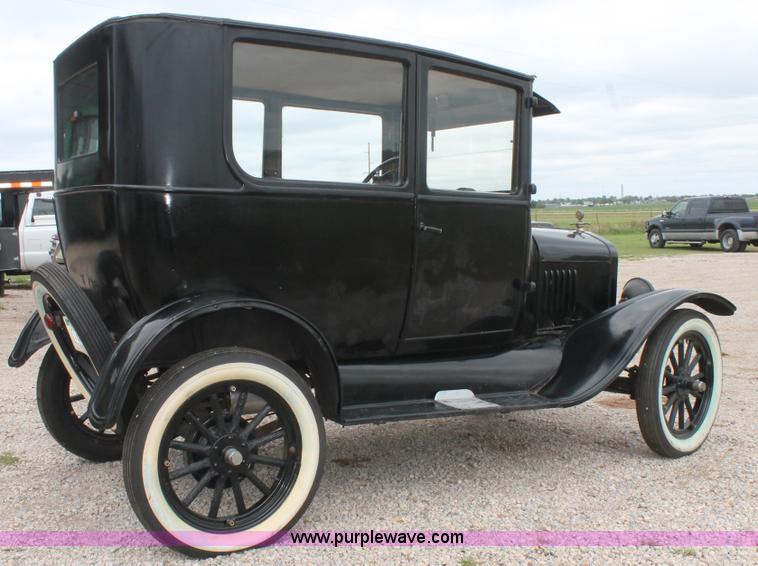 image for item BZ9085 1925 Ford Model T